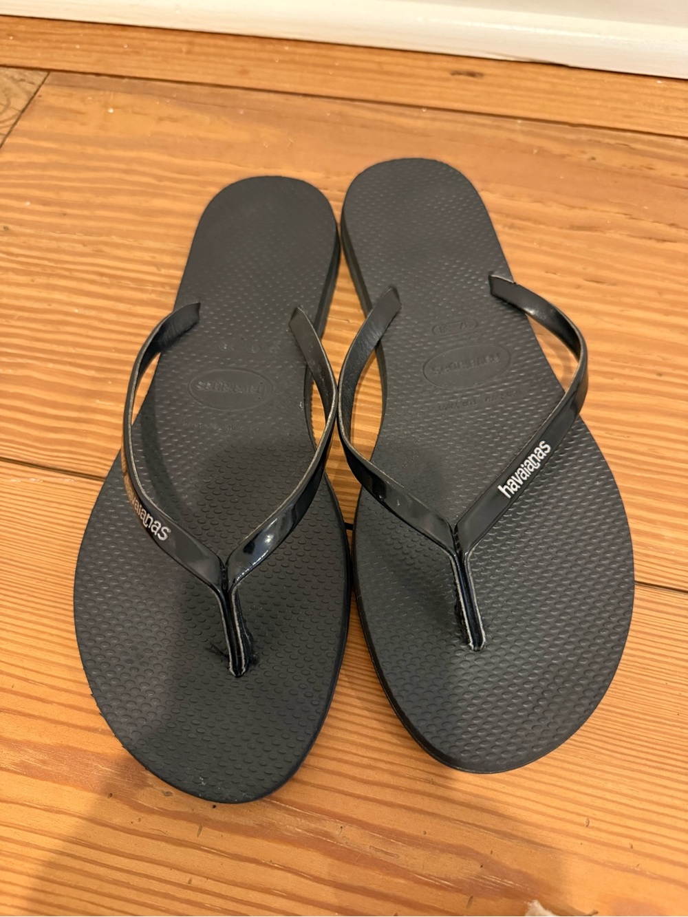 Havaianas Black Slim Glossy Strap Flip Flops
